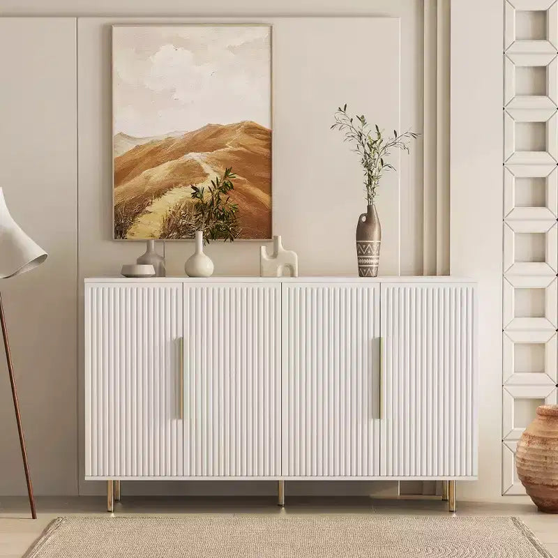 Buffet moderne de 144 cm avec panneaux latéraux rainurés et étagères réglables, blanc