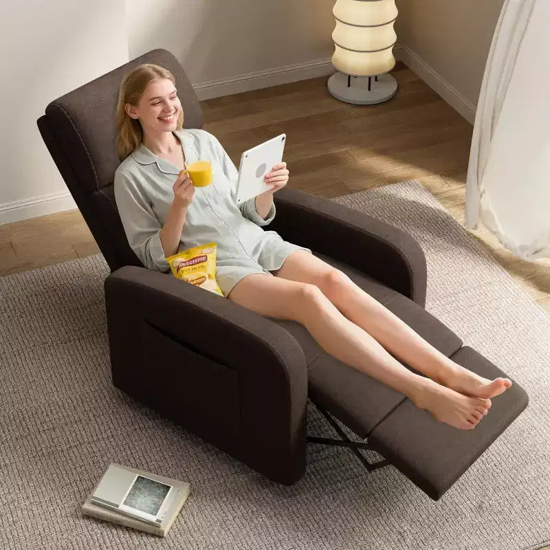 Fauteuil inclinable à dossier haut avec revêtement en coton-lin