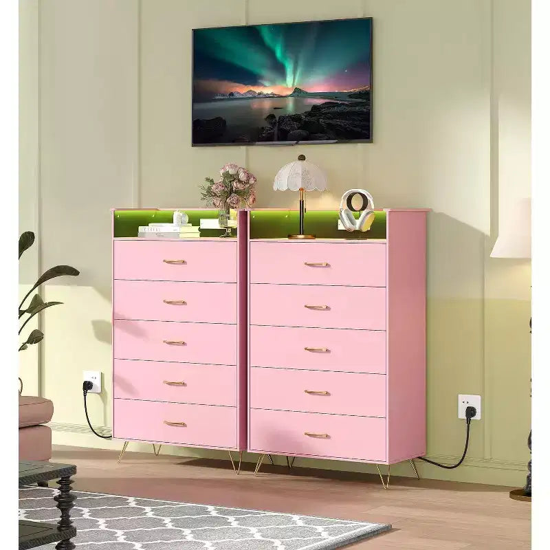 Commode haute moderne à 5 tiroirs pour chambre à coucher, commode en bois avec glissières à fermeture silencieuse, résistante à l'eau, 84,6 x 42,4 x 134,9 cm