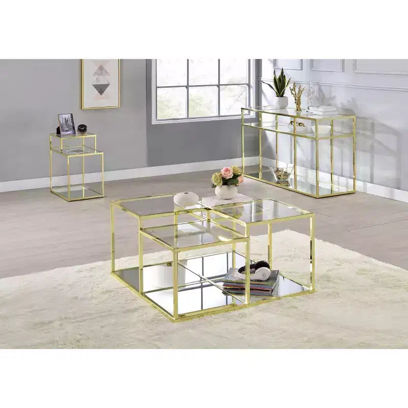 Table basse carrée de 34 po, plateau en verre trempé avec cadre en métal doré, 34x34x19 po